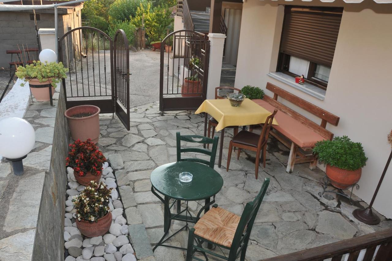 Guesthouse Bloutsos Rooms Καστράκι Εξωτερικό φωτογραφία